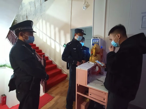 望谟公安开展社会治安整治集中统一行动。