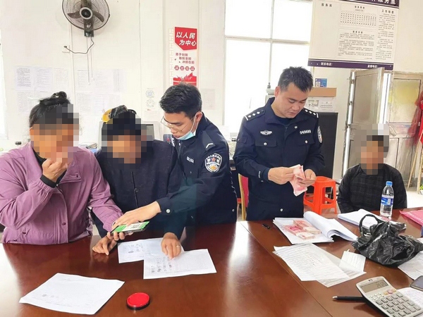 63名工人讨回了工资。