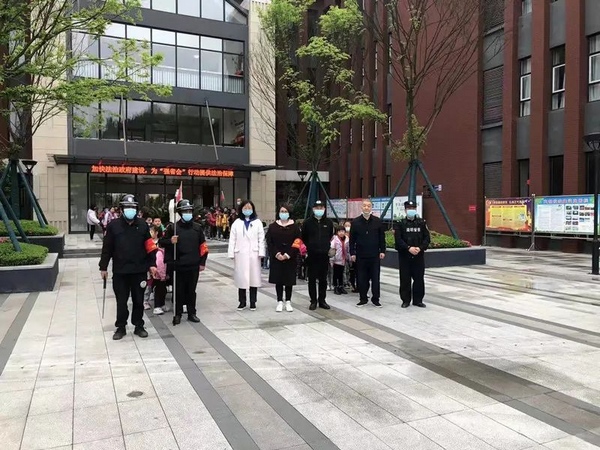 打造联动“平安轴”。