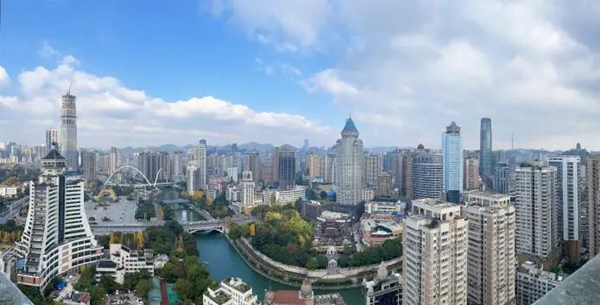 南明俯景。
