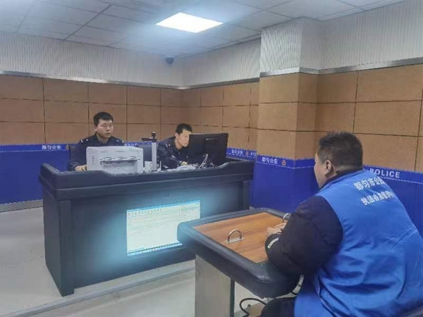2 图为犯罪嫌疑人揭某交代犯罪事实。都匀市公安局供图