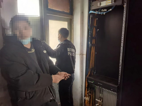 3 图为犯罪嫌疑人揭某指认犯罪现场都匀市公安局供图