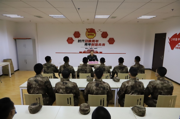 安顺职业技术学院征兵政策宣讲。