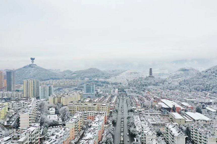 12月28日，盘州雪景。陈敏摄