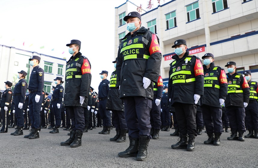 2023年1月10日， 贵州省大方县公安局举行庆祝第三个中国人民警察节升警旗仪式。