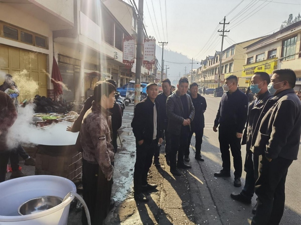 公路隐患排查。