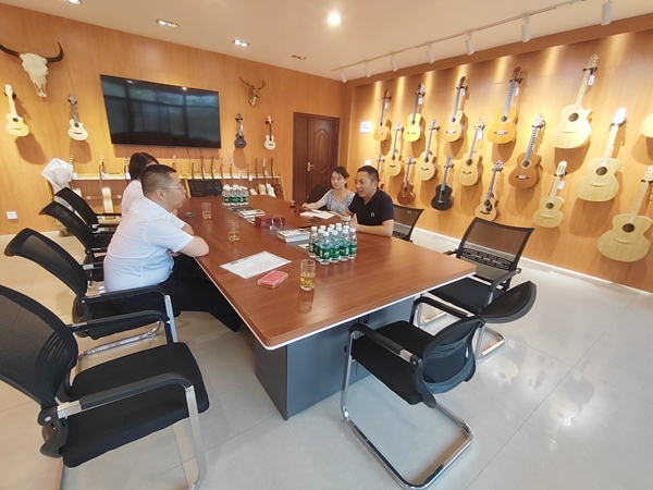 實地走訪企業(工行遵義正安支行供圖).