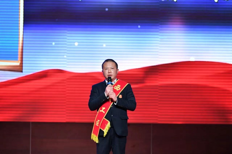 1.胡中闊在發布儀式上分享經驗