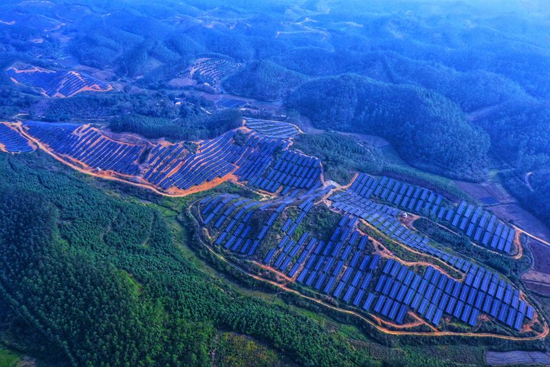 航拍贵州金元广西新能源公司钦州金安250MW平价光伏基地。