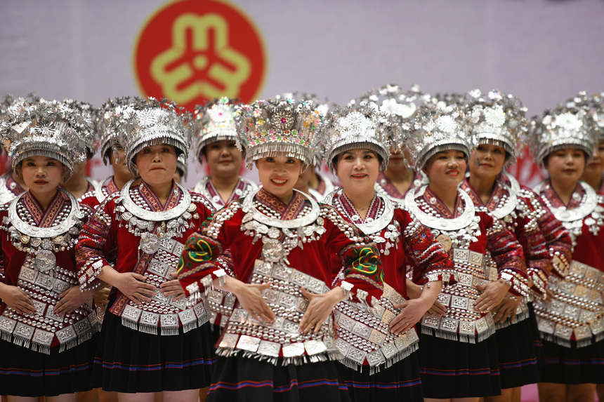 “三八”国际妇女节民族舞蹈大赛比赛现场。杨仁海摄