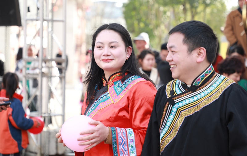 3月8日，贵州省大方县首届“爱在工会·缘来是你”单身职工联谊活动团建活动现场。周训贵摄