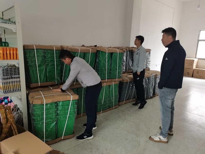 采购配置干湿分类桶