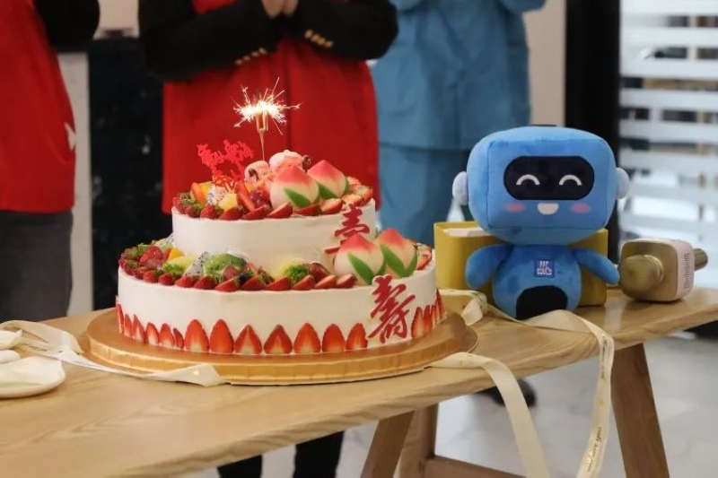 陪老人們過集體生日.jpg