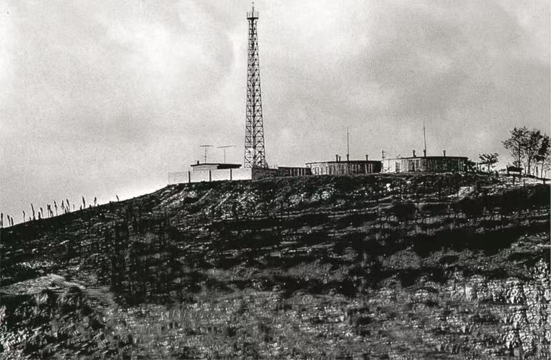 1、1976年前的贵州铝厂塔山。（白云区委宣传部供图）