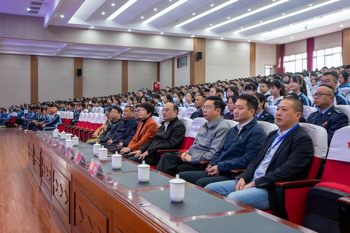 活动现场。陈移摄