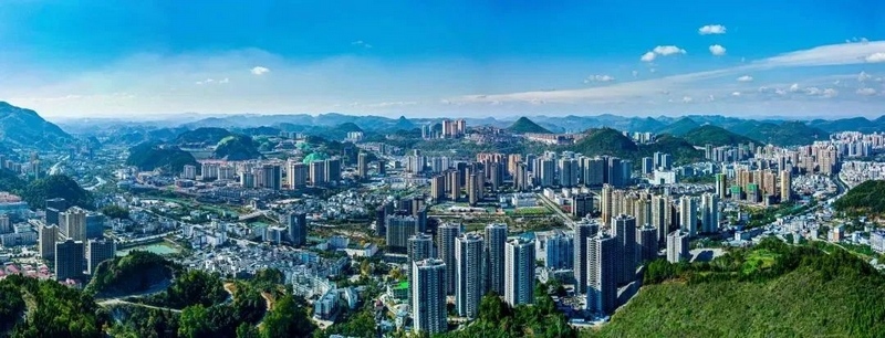 万山区大景。叶顺强摄