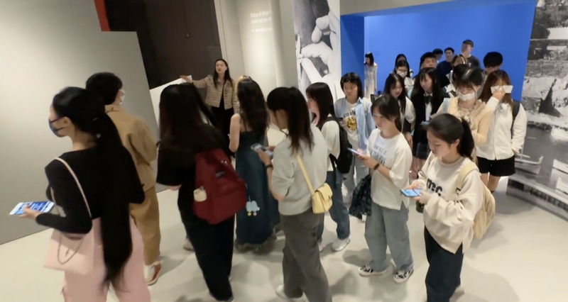 志愿者实地走场。