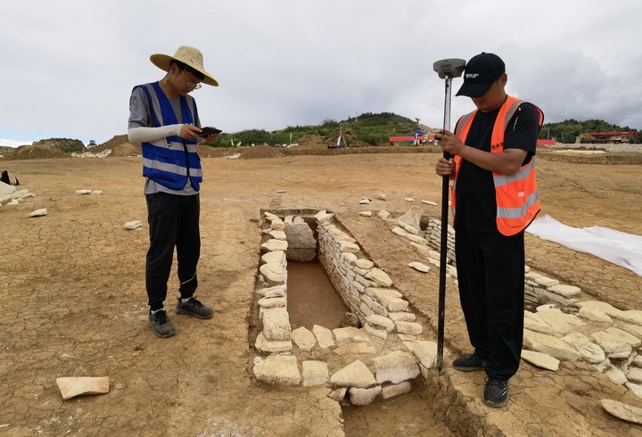 考古发掘现场。贵州省文物考古研究所供图