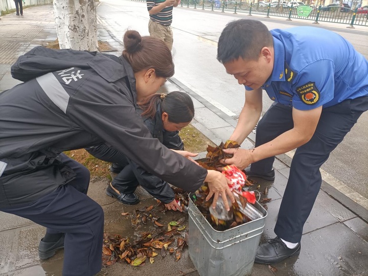 清理垃圾。