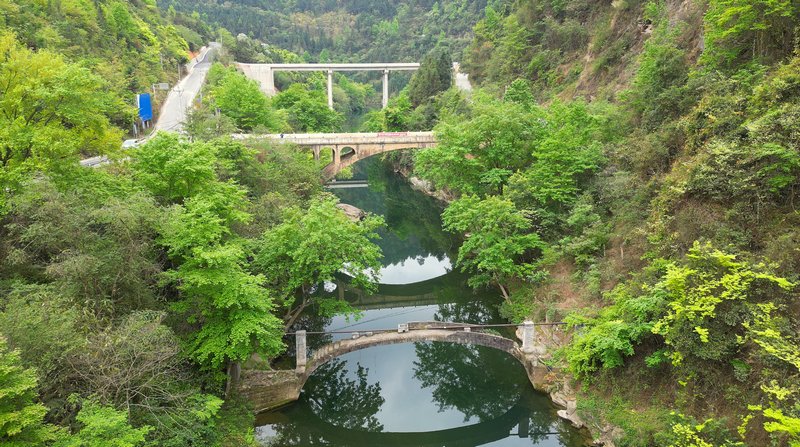 三座排长河桥见证了时代的发展。