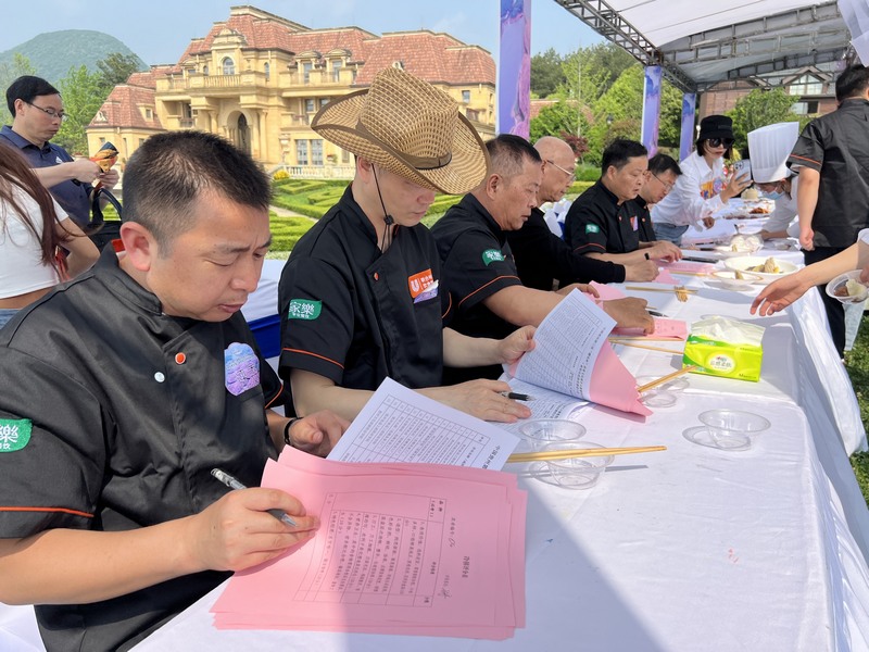 活动现场。图片由贵安新区办公室提供.jpg