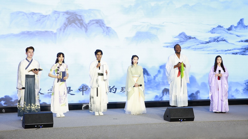 贵州大学2023年“国际中文日”庆祝活动现场。贵州大学国际教育学院供图