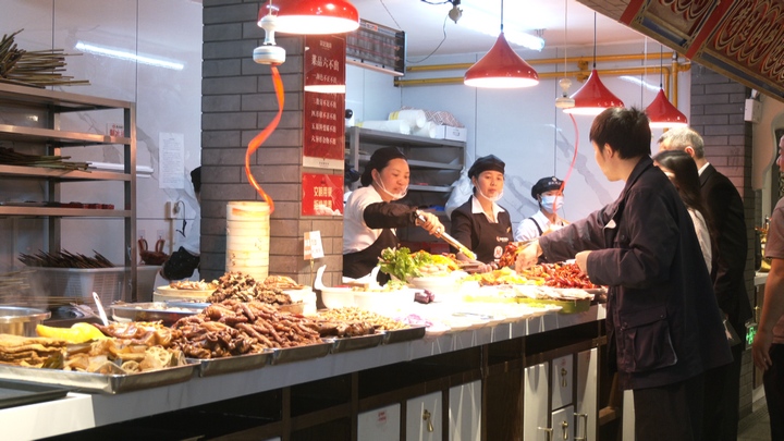 安顺经开区餐饮市场渐回暖 商户发展信心足。