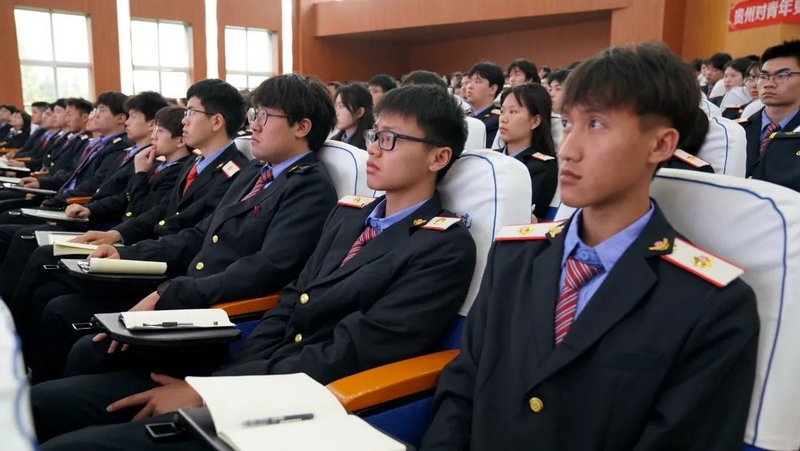 宣讲报告会现场。