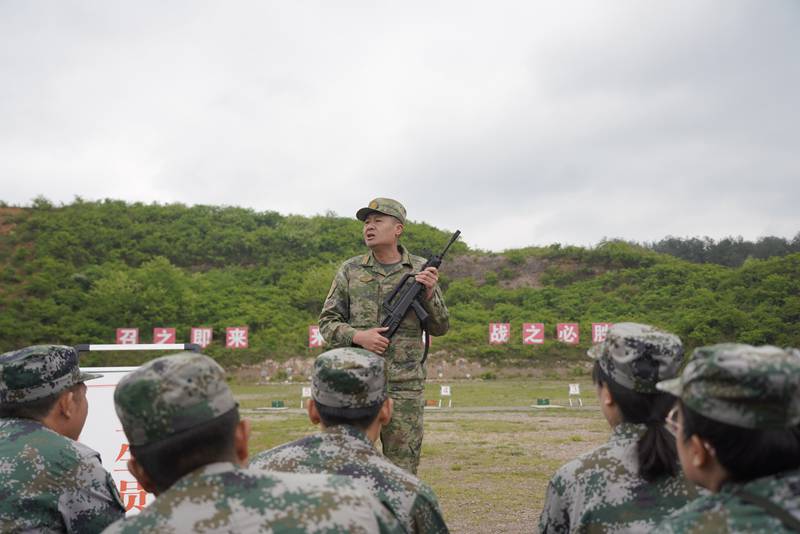 轻武器动作讲解。