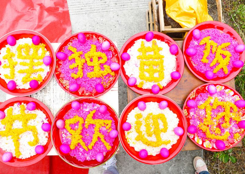 独山县旗山村“黄饭节”欢乐多。