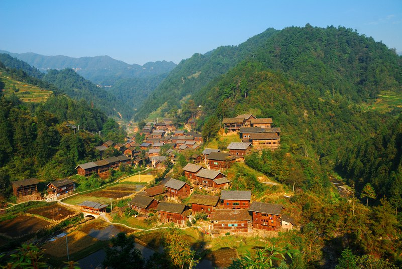 格头村全景。侯星明摄