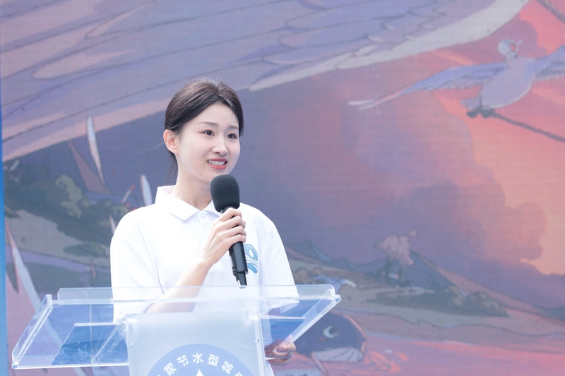 节水志愿者、故事姐姐讲故事。