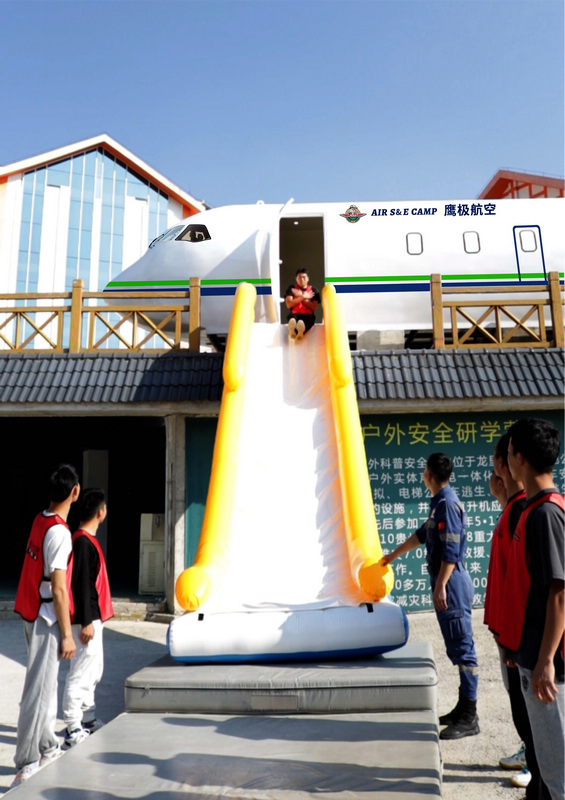 基地开展各类青少年科普安全教育活动现场。