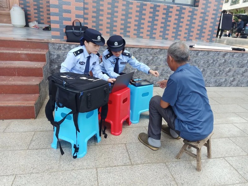 送証件。