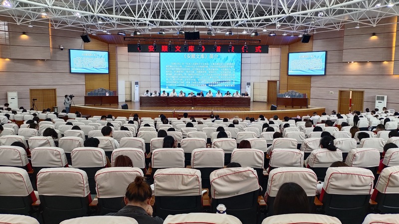 首发仪式现场。杨曦摄.jpg