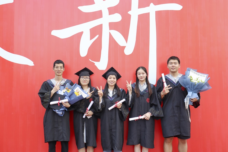 4、花溪校区毕业典礼现场。.JPG