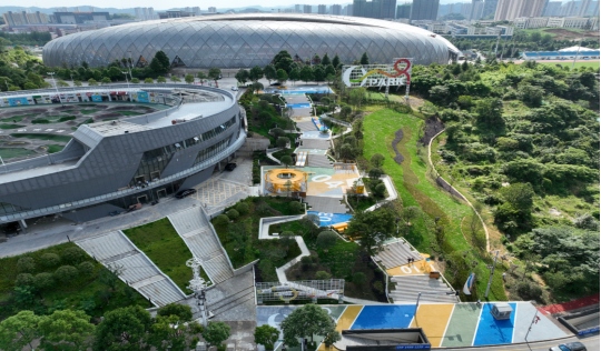 奧體中心山體步道。