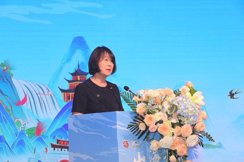 贵州省文化和旅游厅党组成员副厅长李芳致辞。