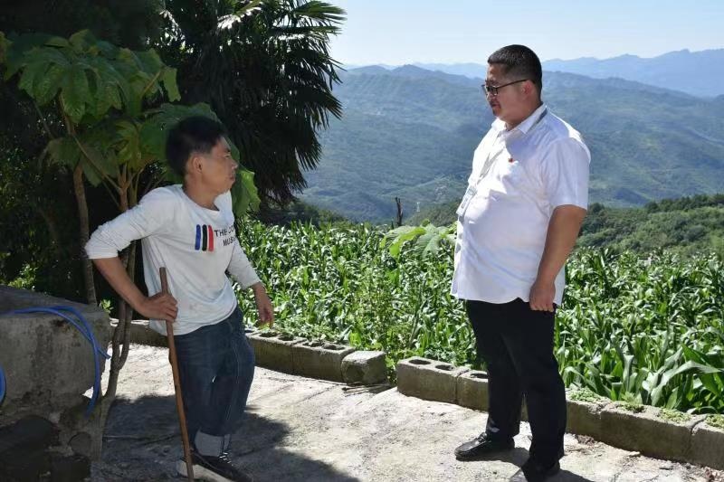 張世玉鼓勵魏發其壯大養殖業。