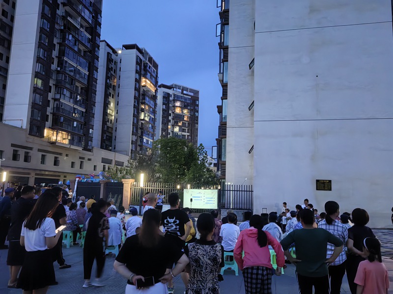2.小碧乡联合小碧派出所逐村（小区）逐寨零距离开展反诈宣传。
