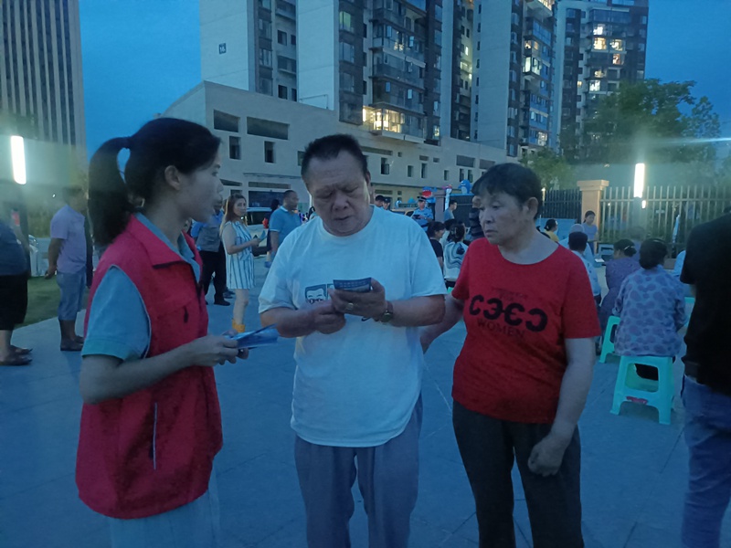 3.小碧乡联合小碧派出所逐村（小区）逐寨零距离开展反诈宣传。