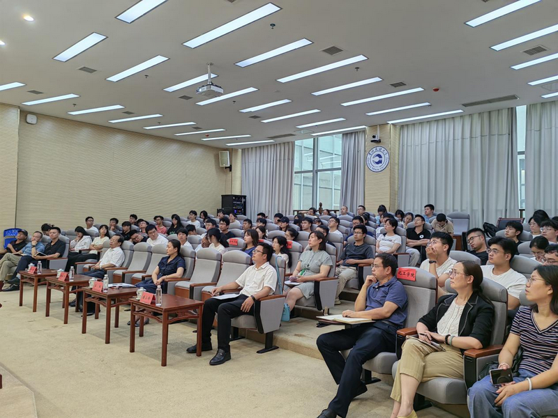 报告会现场。