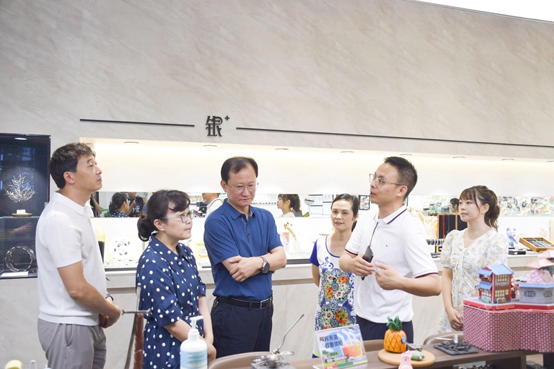 图片（1）仪式现场