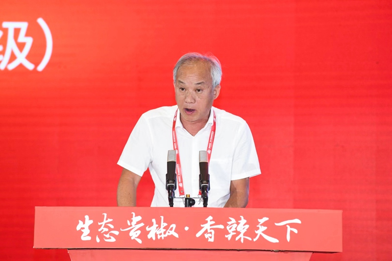 貴州省農業農村廳黨組副書記、副廳長胡繼承致辭。馬雲才攝