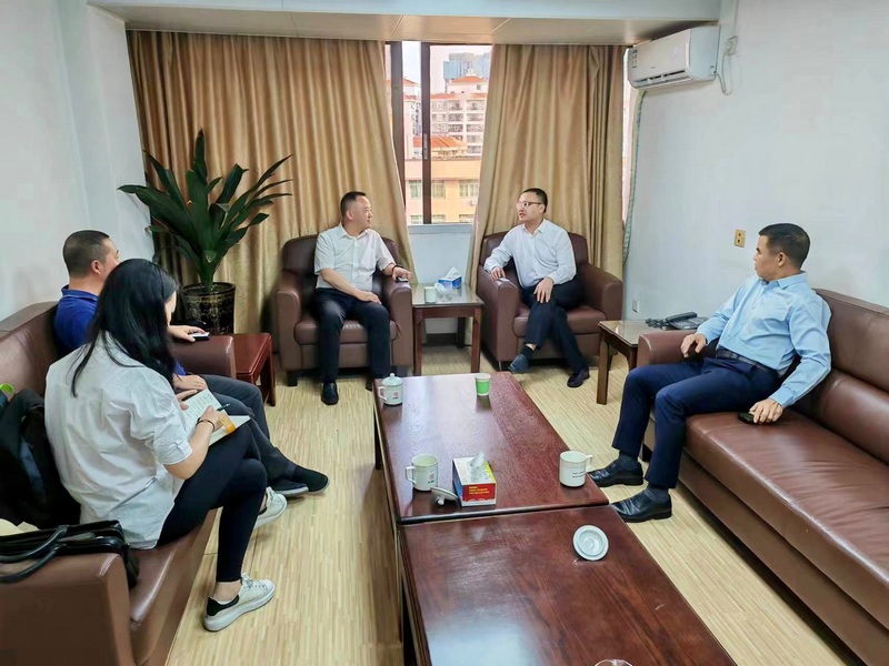 工行兴义分行走访贵州东岛新能源材料有限公司。