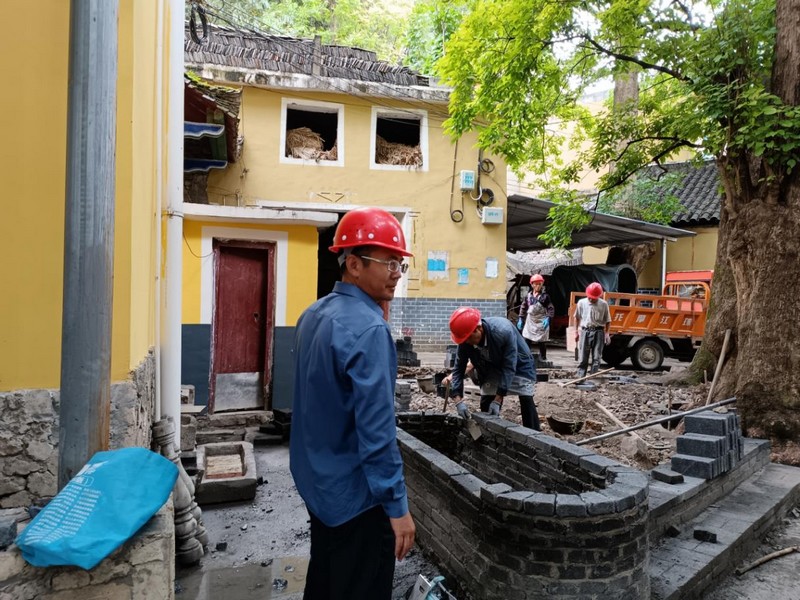 民族特色村寨建设。