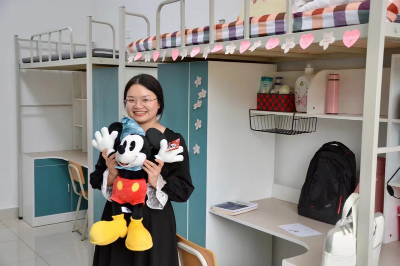 彭小桐来到了学校宿舍。图片由受访者提供