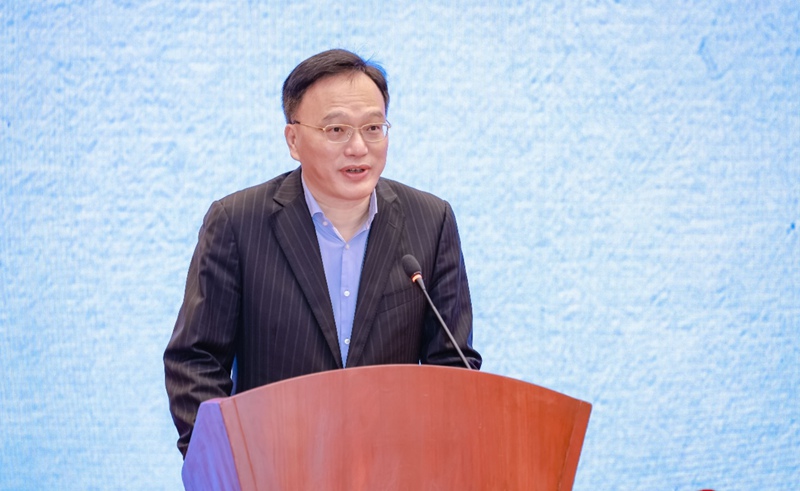 2深交所副总经理李鸣钟现场致辞