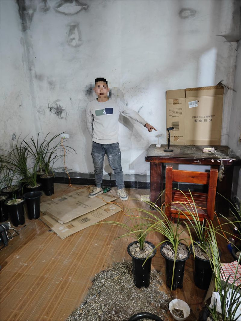 指认现场。