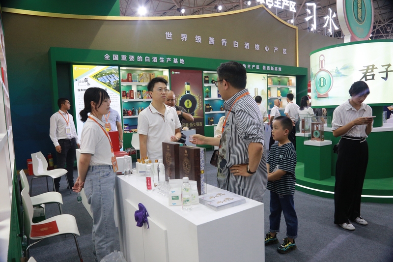 习水产区12家酒企组团亮相第十二届酒博会。